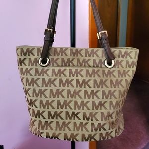 Mike kors bag
